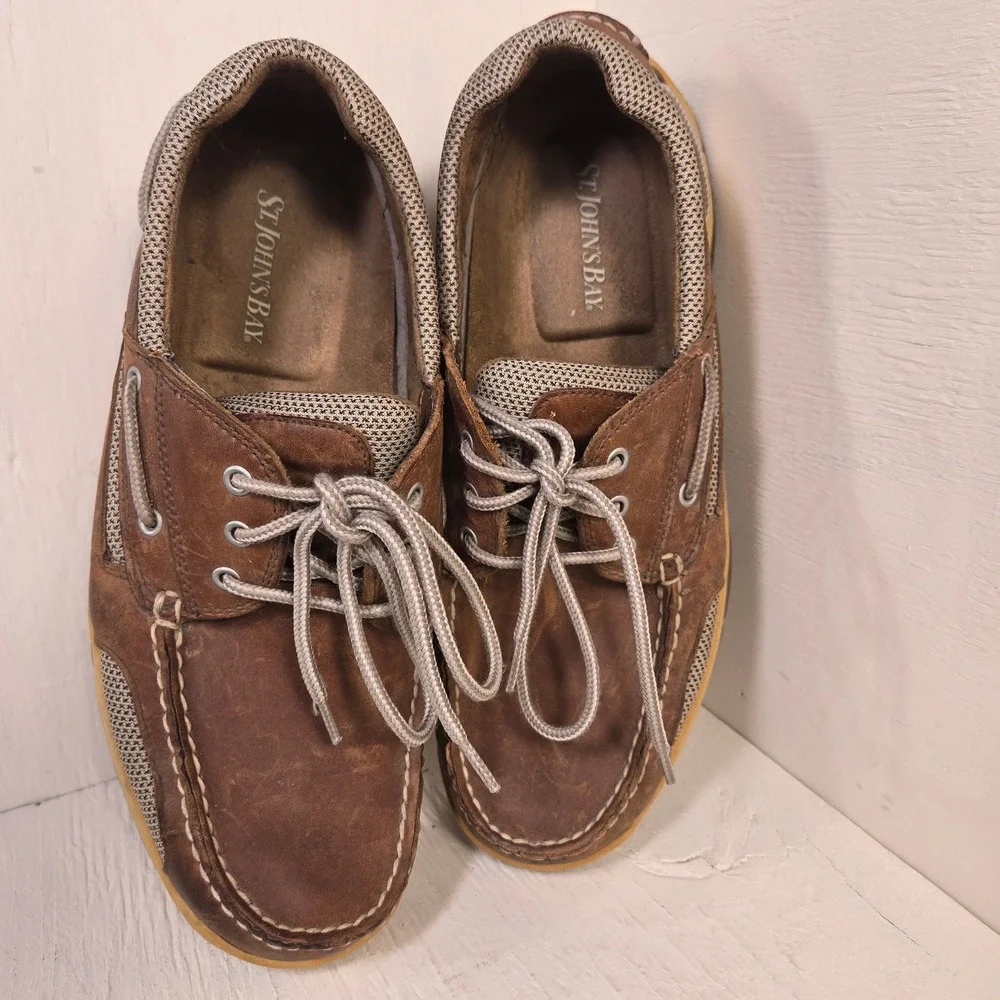 St John's Bay Men's Size 10M Brown Leather Boat Shoes Mesh Deck Shoes